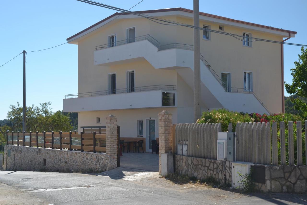 Villa Uria Monolocali Con E Senza Angolo Cottura Ischitella Exterior foto